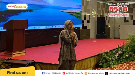 DOKUMENTASI SEMINAR 𝐢𝐥𝐦𝐮 𝐍𝐋𝐏 𝐝𝐚𝐧 𝐆𝐫𝐚𝐩𝐡𝐨𝐥𝐨𝐠𝐲